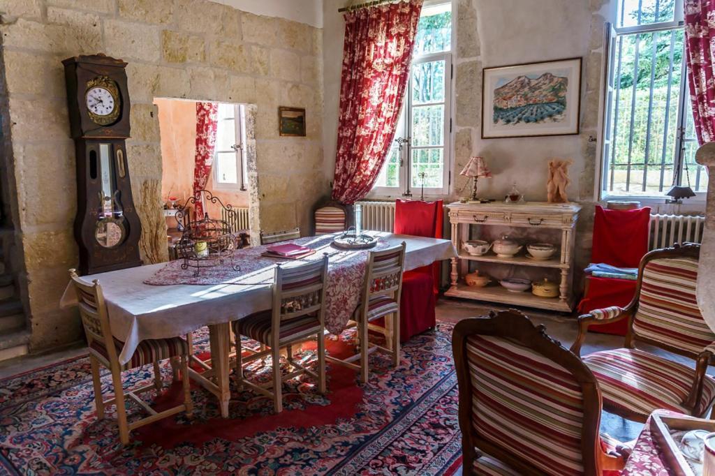Mas Des Carnassoles Bed & Breakfast Екстериор снимка